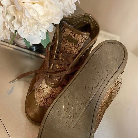 GUCCI Monogram Lauren High Top Sneakers - Picture 5 of 5